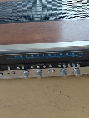 Vintage Stereo Receiver in Wood and Silver with Blue Tuning Dial 3 Piece Set!!!!